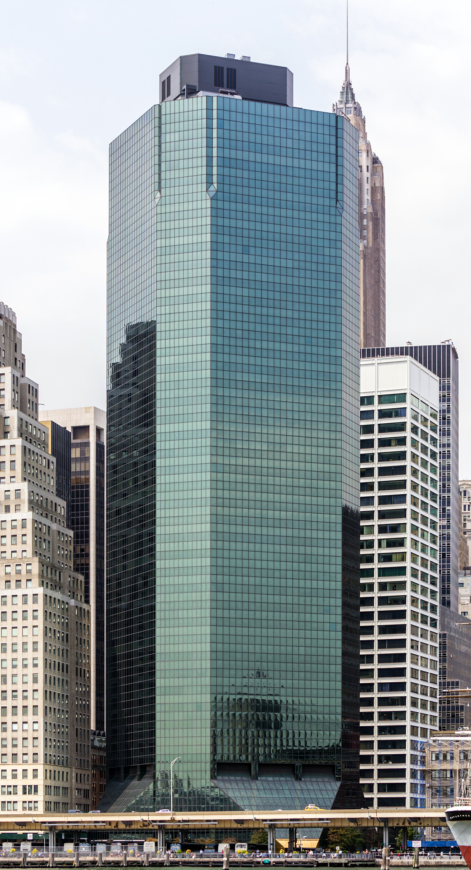 Continental Center, New York City - View from Brooklyn Heights. © Mathias Beinling